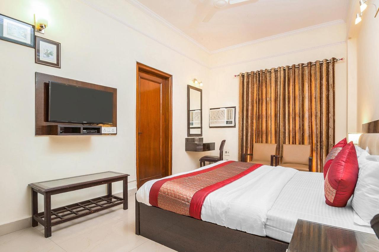 Oyo 14245 Amitabh Guest House Nova Deli Exterior foto